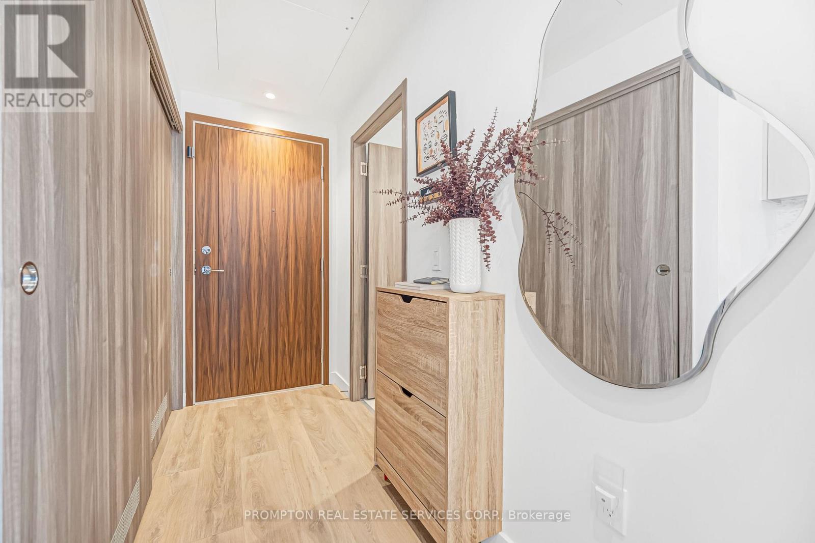 #809 - 95 Mcmahon Drive, Toronto, Ontario  M2K 0H2 - Photo 4 - C12825774