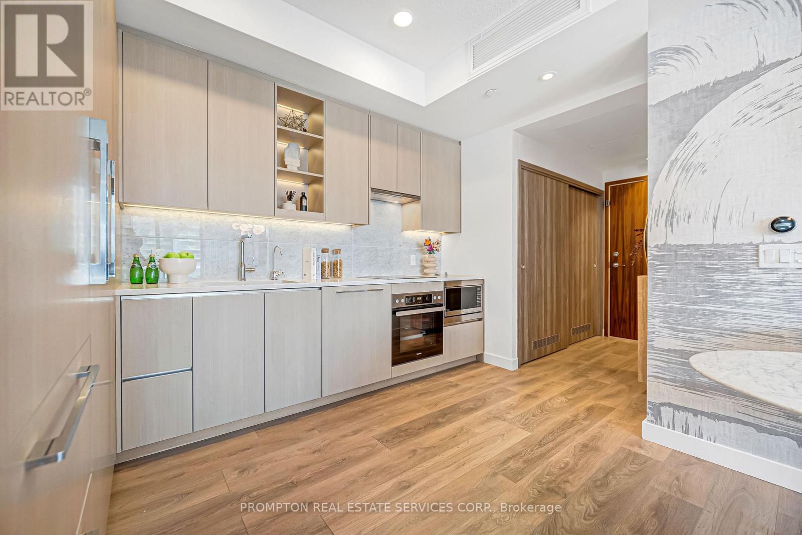 #809 - 95 Mcmahon Drive, Toronto, Ontario  M2K 0H2 - Photo 8 - C12825774