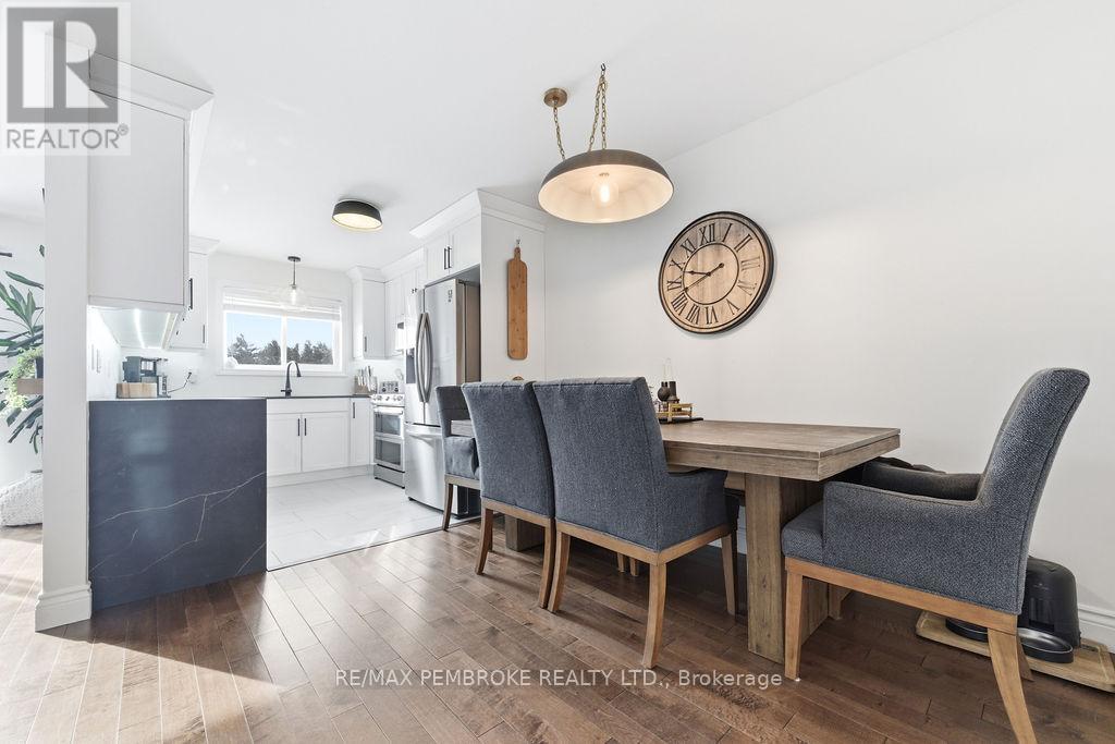 11 William Thomas Drive, Petawawa, Ontario K8H 2K3 - Photo 14 - X12825786