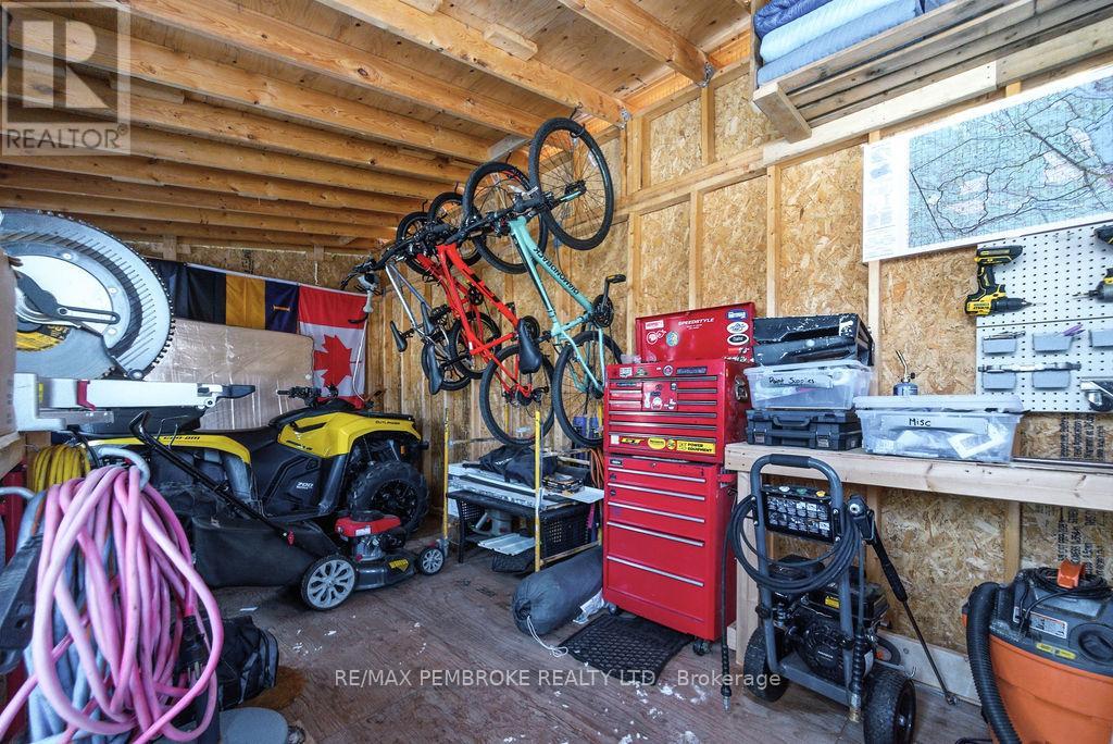 11 William Thomas Drive, Petawawa, Ontario K8H 2K3 - Photo 30 - X12825786