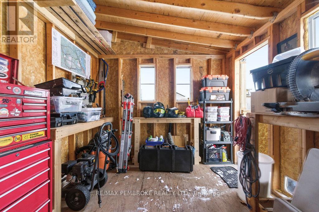 11 William Thomas Drive, Petawawa, Ontario K8H 2K3 - Photo 31 - X12825786