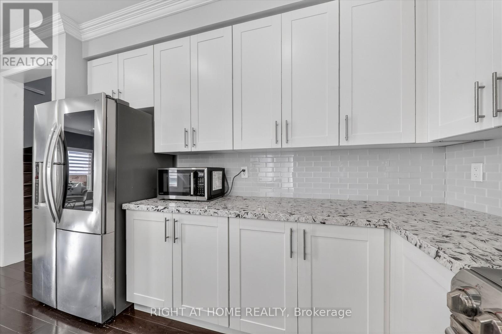 63 Henry Smith Avenue, Clarington, Ontario L1C 0W1 - Photo 13 - E12825700