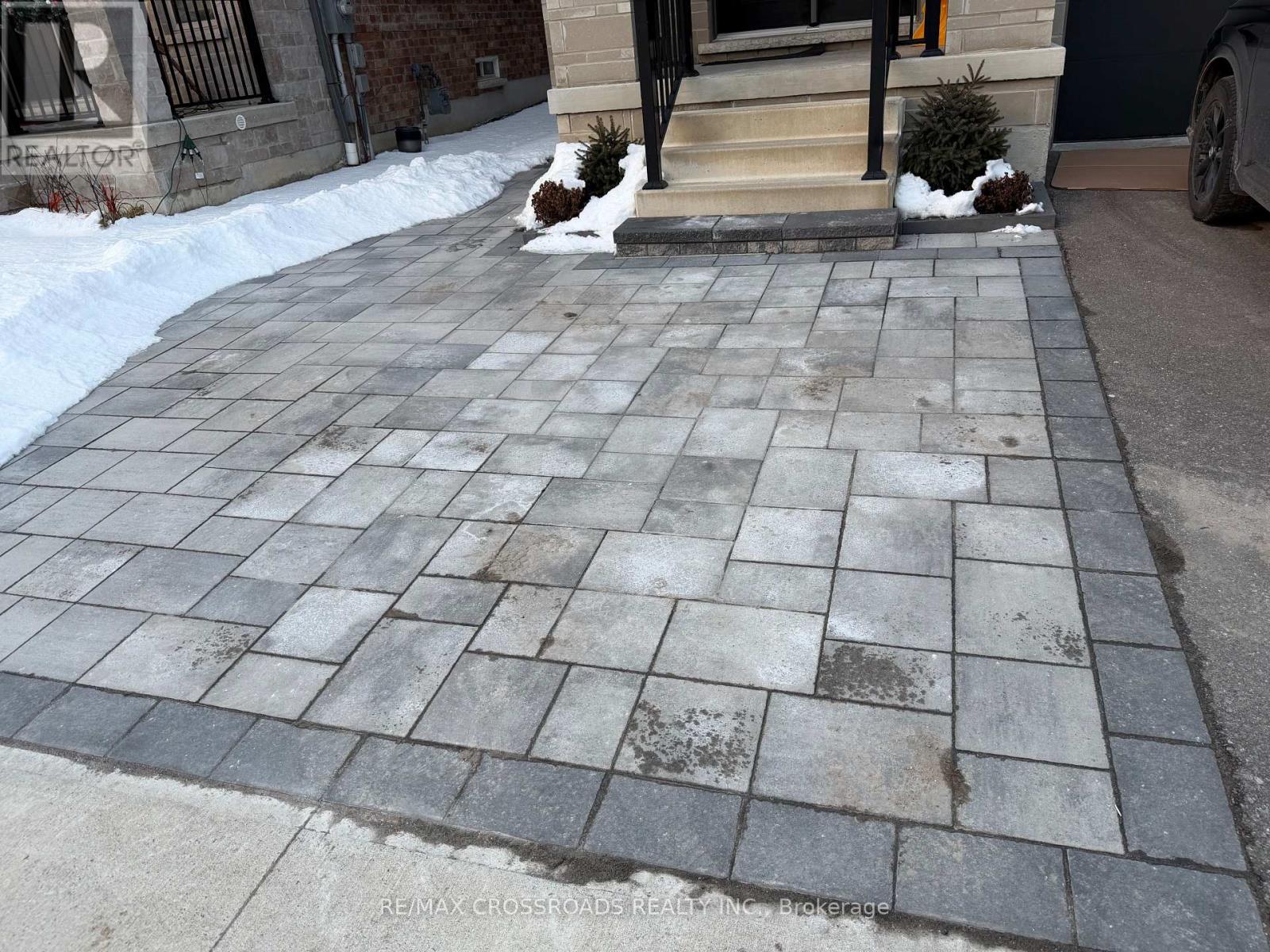 14 Ogston Crescent, Whitby, Ontario  L1P 0G9 - Photo 4 - E12825726