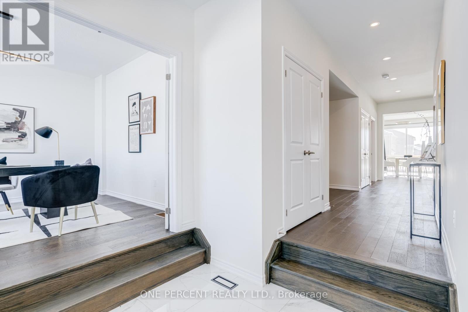 1093 Cole Street, Innisfil, Ontario  L9S 4R7 - Photo 4 - N12825704