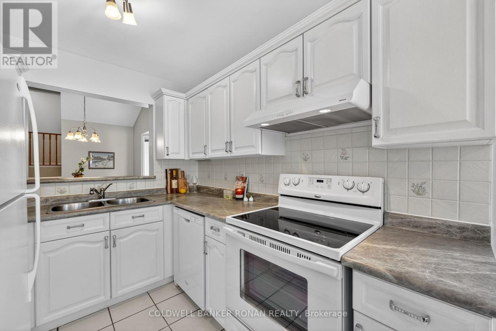 148 Green Briar Road, New Tecumseth, Ontario  L9R 1S2 - Photo 10 - N12825752