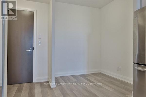 1727 - 7161 Yonge Street, Markham (Thornhill), Ontario  L3T 0C8 - Photo 2 - N12825788