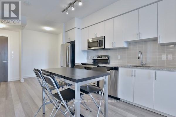 1727 - 7161 Yonge Street, Markham (Thornhill), Ontario  L3T 0C8 - Photo 3 - N12825788