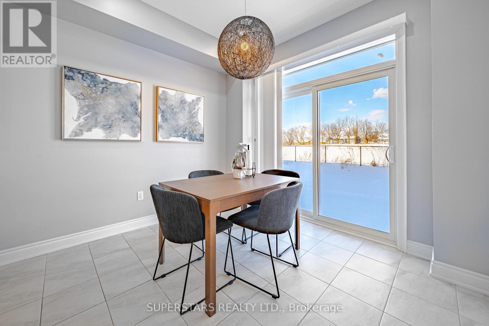 30 Festival Court, East Gwillimbury, Ontario  L9N 0N8 - Photo 9 - N12825790