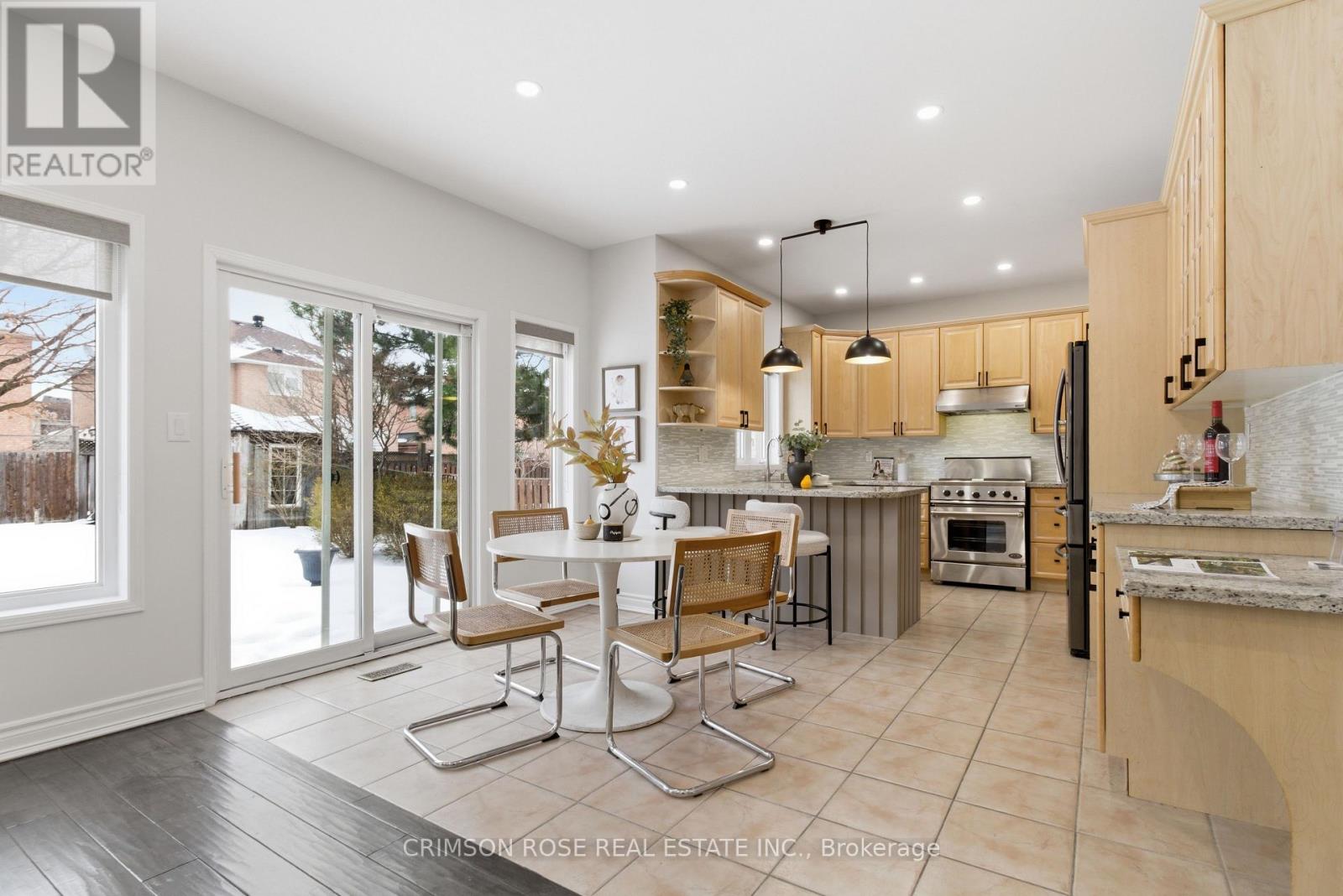 2355 Woodridge Way, Oakville, Ontario  L6H 6S3 - Photo 11 - W12825682