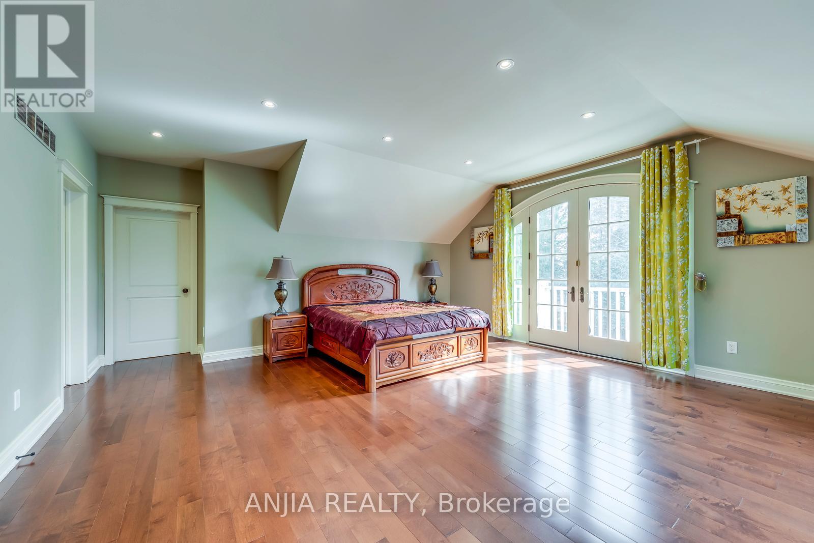 376 Lakeshore Road W, Oakville, Ontario  L6K 1G1 - Photo 19 - W12825696