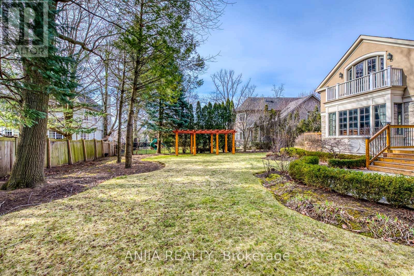 376 Lakeshore Road W, Oakville, Ontario  L6K 1G1 - Photo 28 - W12825696