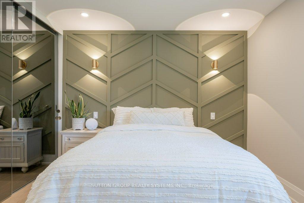 1264 Landfair Crescent, Oakville, Ontario  L6H 2N3 - Photo 22 - W12825742