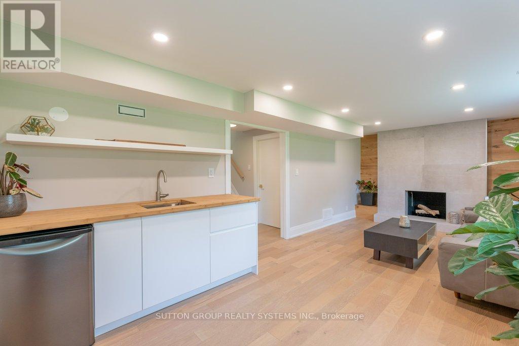 1264 Landfair Crescent, Oakville, Ontario  L6H 2N3 - Photo 36 - W12825742