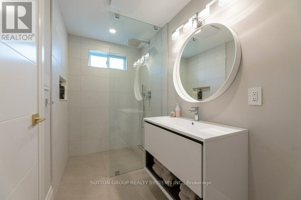 1264 Landfair Crescent, Oakville, Ontario  L6H 2N3 - Photo 37 - W12825742