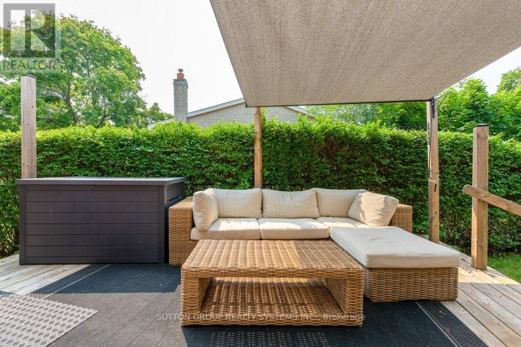 1264 Landfair Crescent, Oakville, Ontario  L6H 2N3 - Photo 38 - W12825742