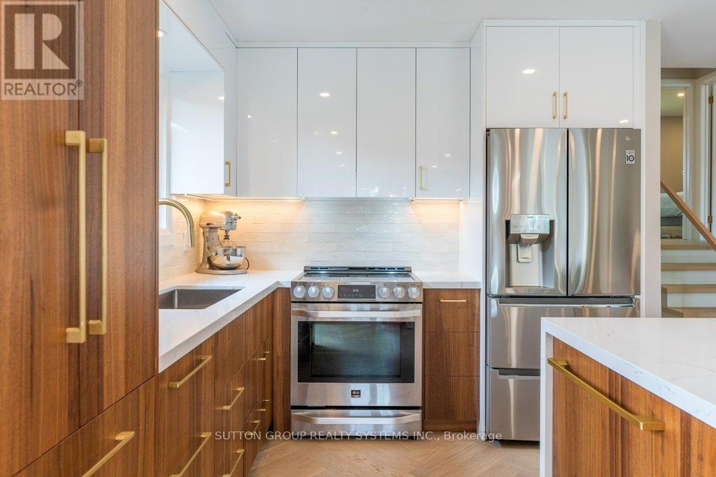 1264 Landfair Crescent, Oakville, Ontario  L6H 2N3 - Photo 9 - W12825742