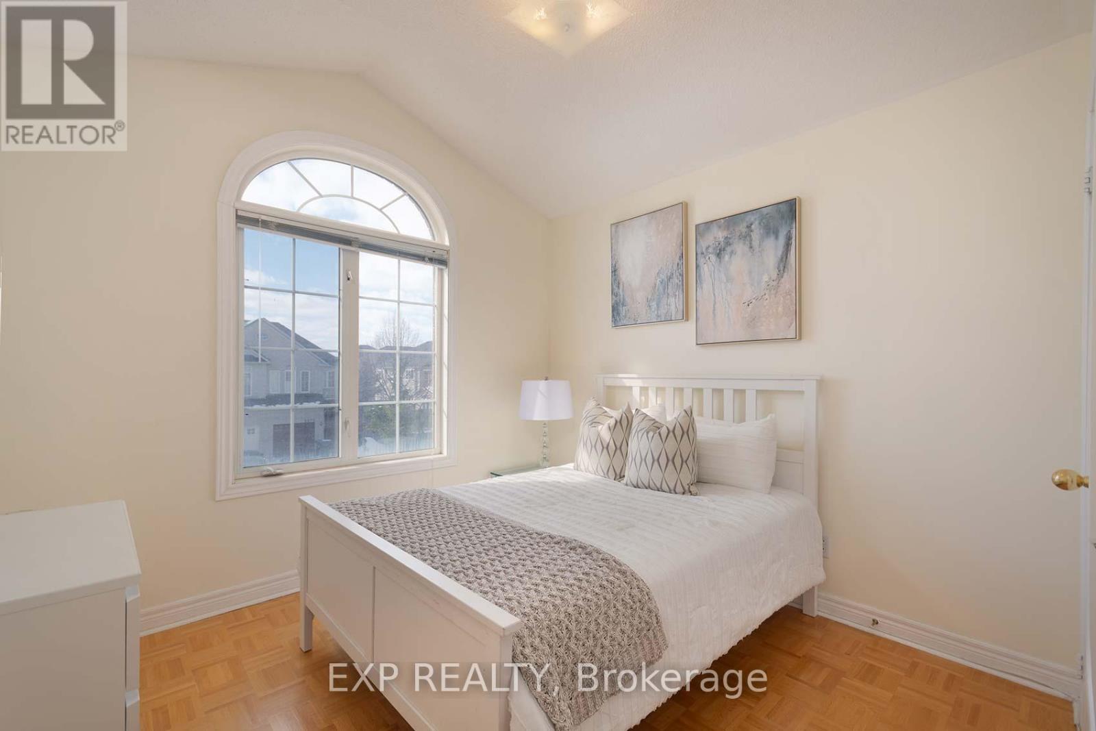 5869 Yachtsman Cross, Mississauga, Ontario  L5M 6P1 - Photo 23 - W12825794