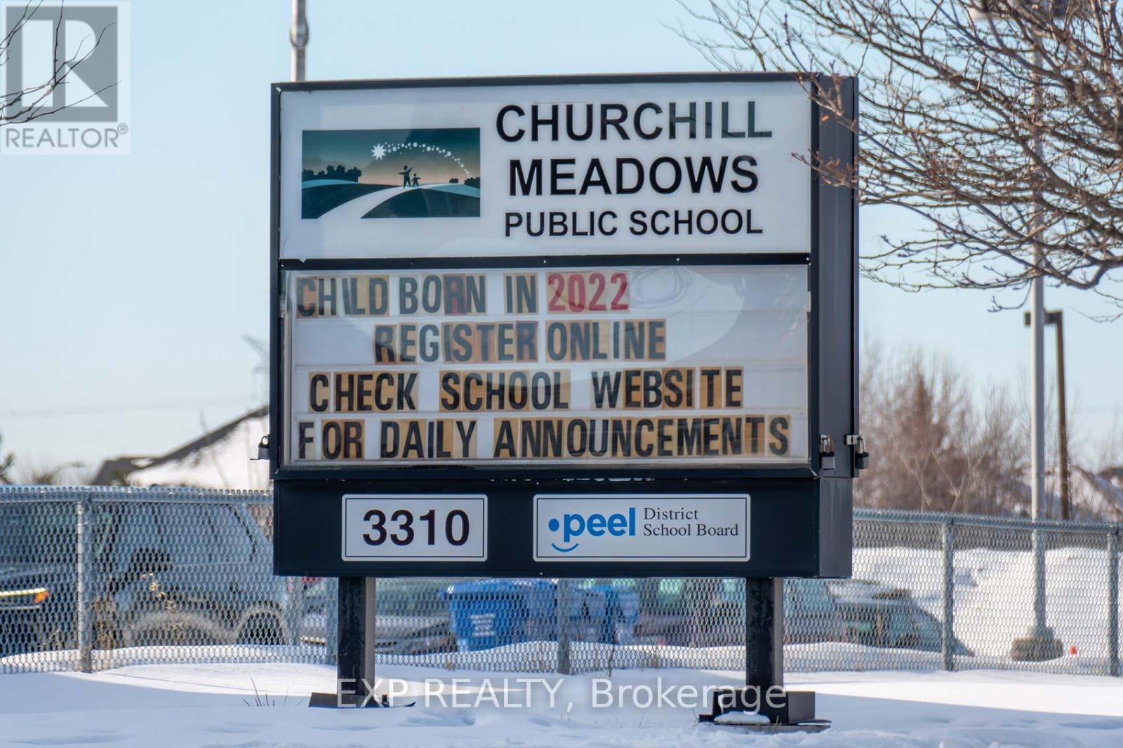 5869 Yachtsman Cross, Mississauga, Ontario  L5M 6P1 - Photo 38 - W12825794