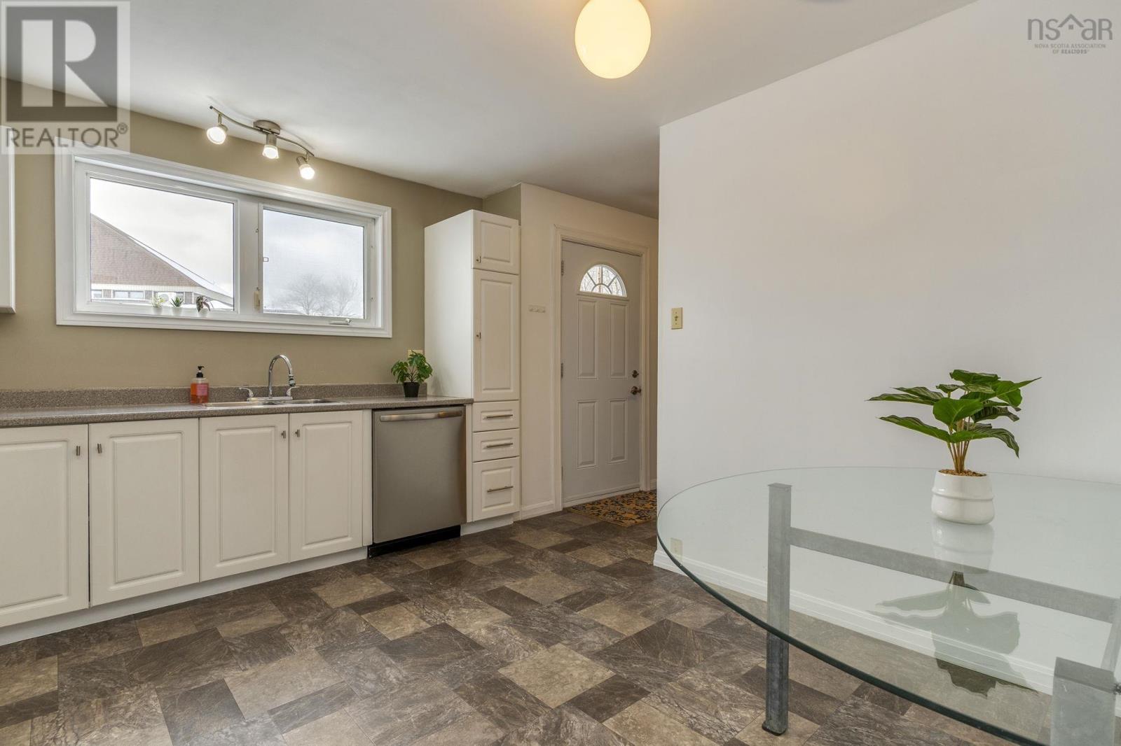 87 Chameau Crescent, Cole Harbour, Nova Scotia  B2W 5G5 - Photo 7 - 202603376