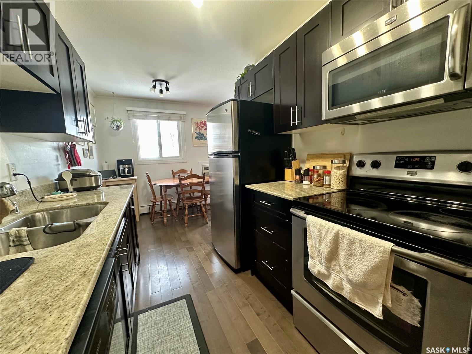 301 920 9th Street E, Saskatoon, Saskatchewan  S7H 0N1 - Photo 2 - SK029266