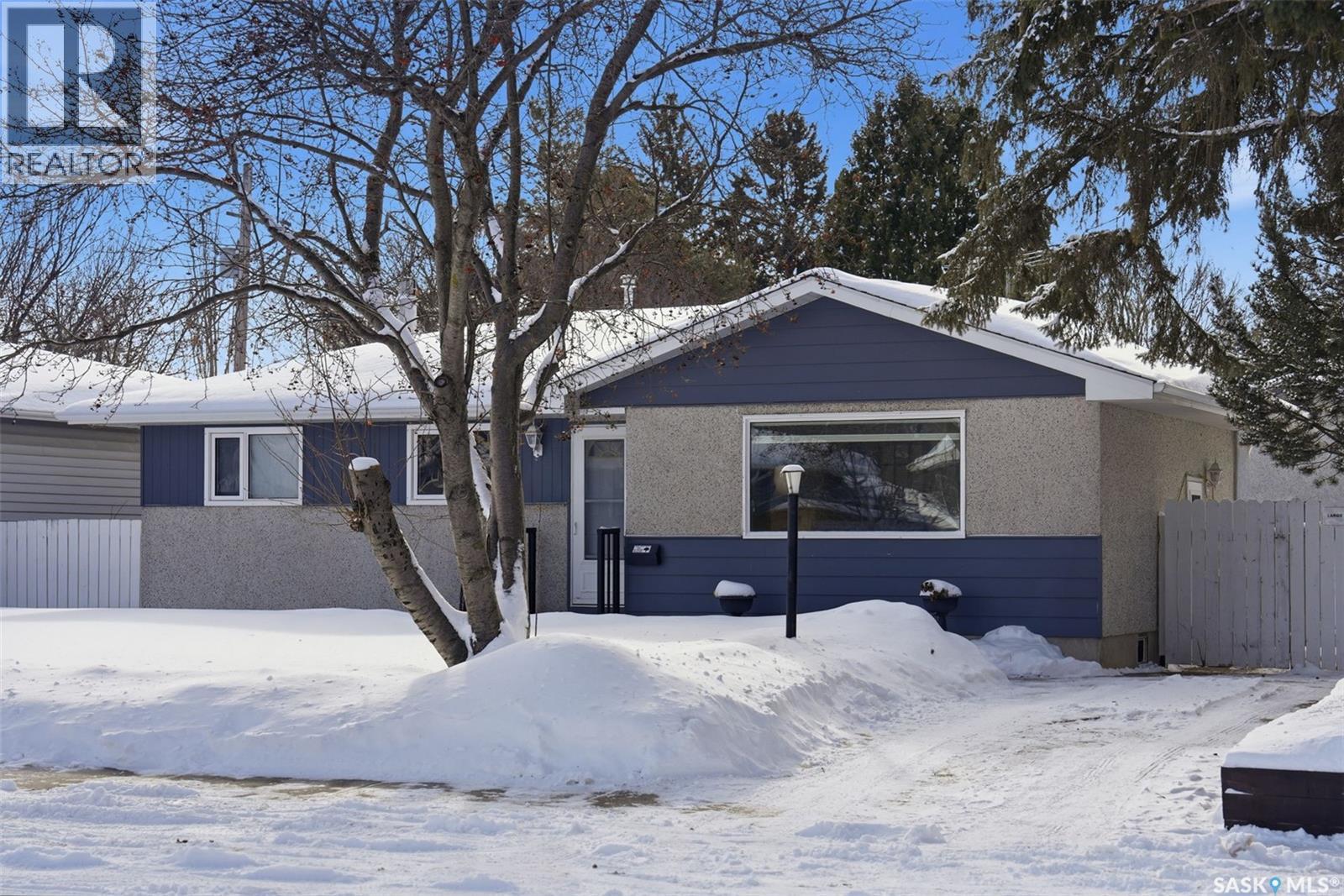 57 Murphy Crescent, Saskatoon, Saskatchewan  S7J 2T5 - Photo 2 - SK029241