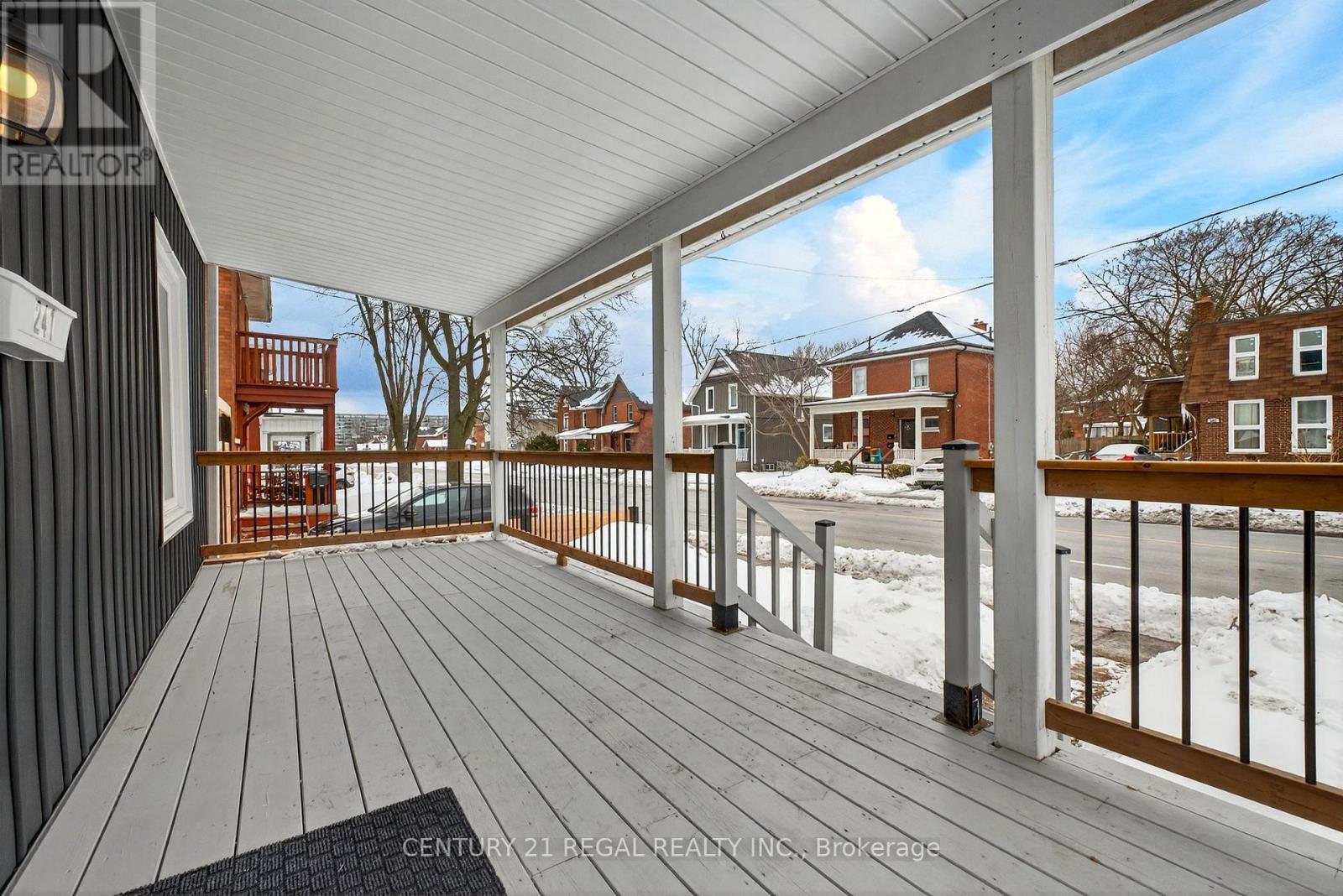 241 Mary Street N, Oshawa, Ontario  L1G 5C5 - Photo 3 - E12825828