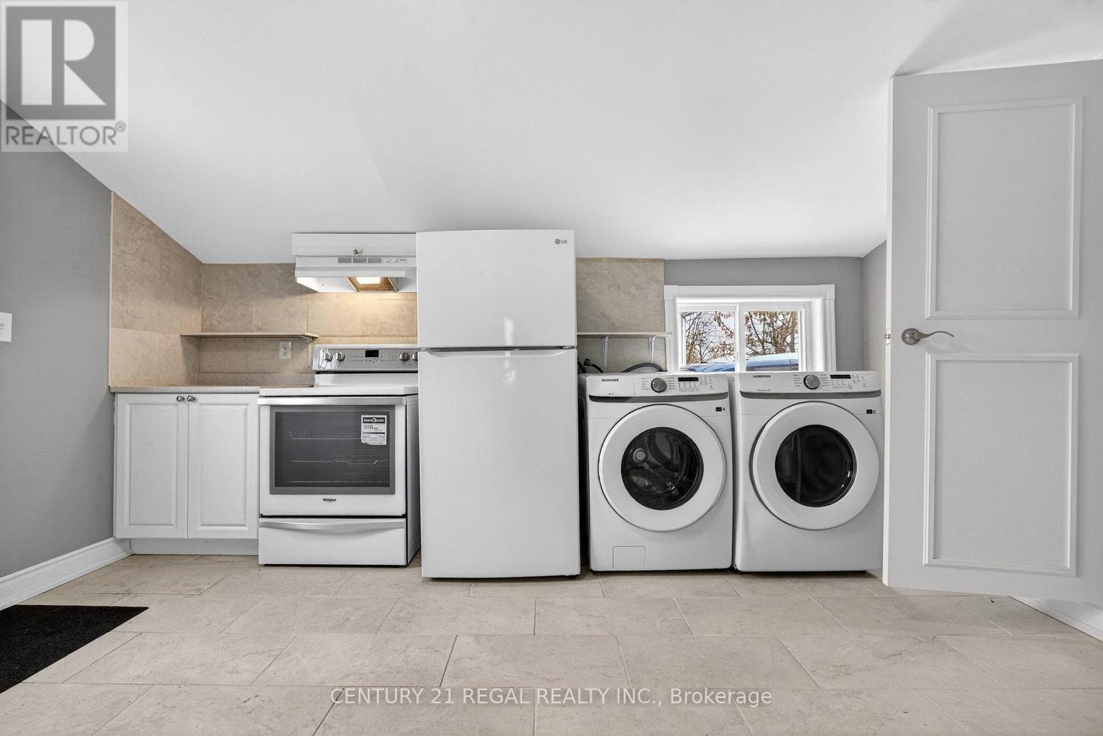 241 Mary Street N, Oshawa, Ontario  L1G 5C5 - Photo 9 - E12825828