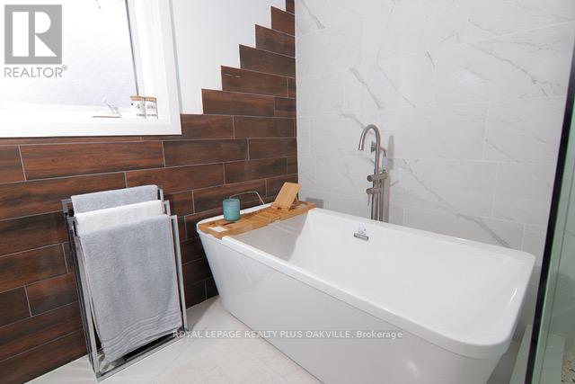 318 Beachview Avenue, Fort Erie, Ontario  L2A 4L7 - Photo 32 - X12824060