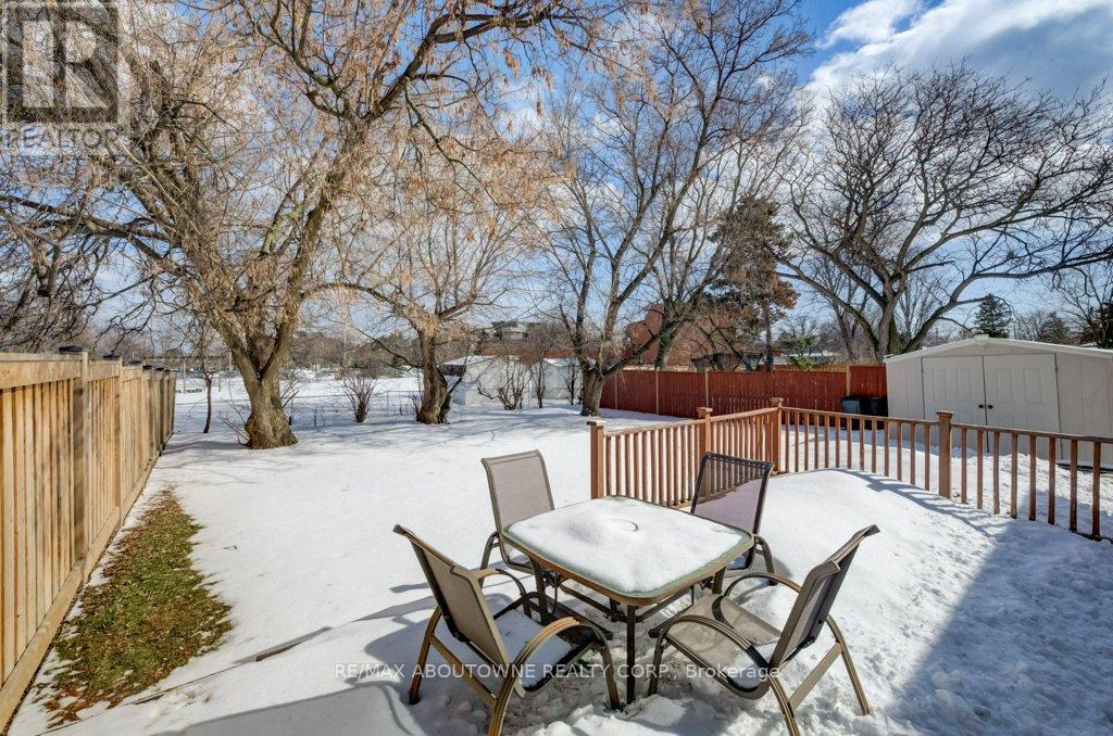 1419 Sandgate Crescent, Mississauga, Ontario  L5J 2E3 - Photo 23 - W12825810