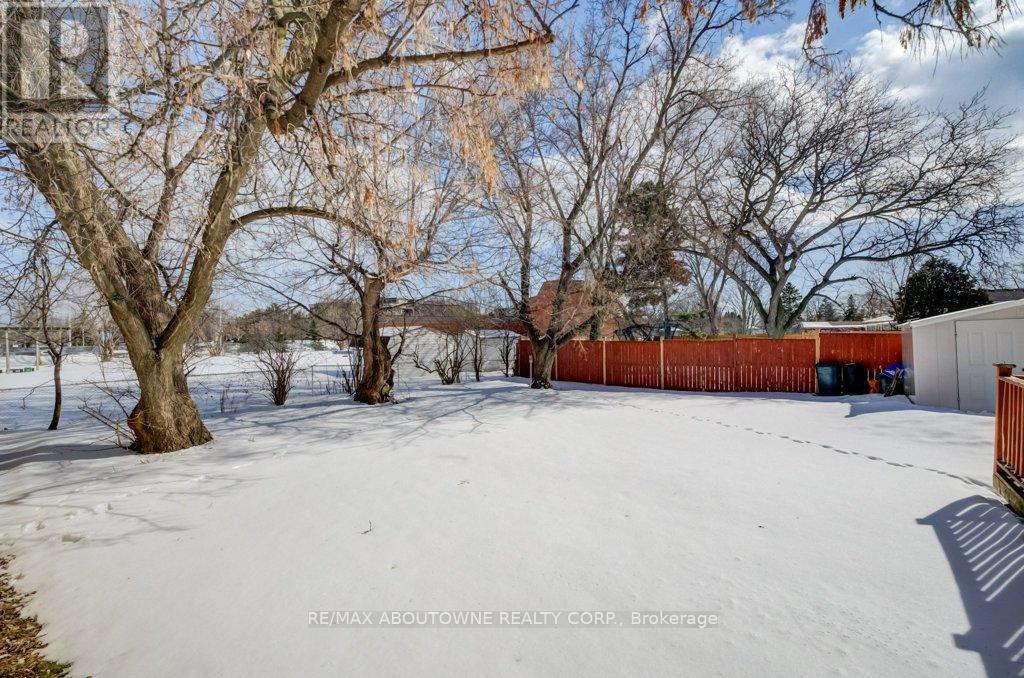 1419 Sandgate Crescent, Mississauga, Ontario  L5J 2E3 - Photo 27 - W12825810