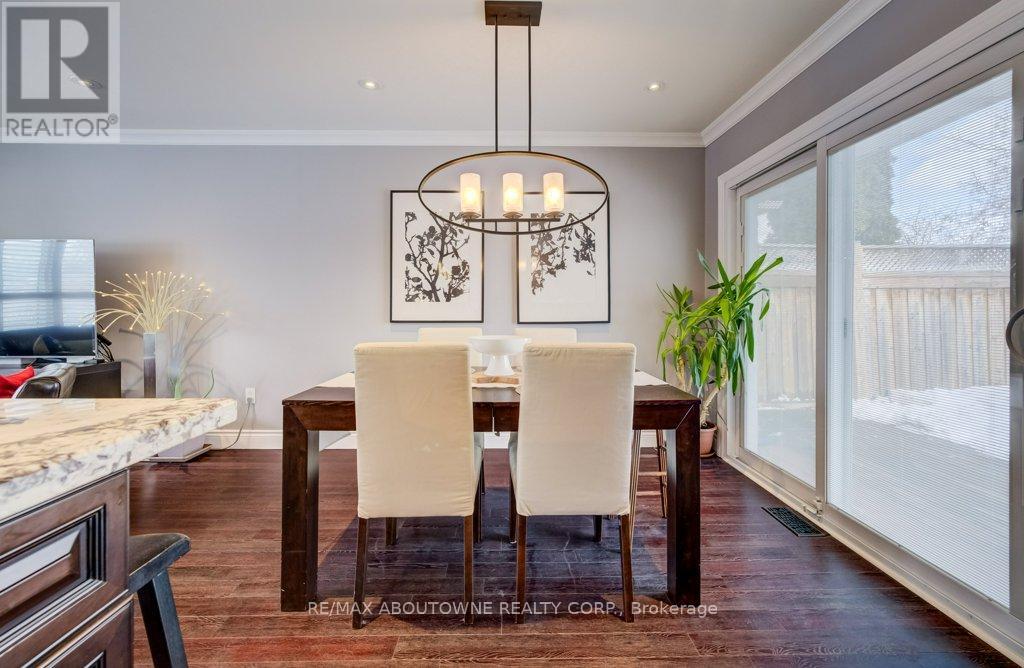 1419 Sandgate Crescent, Mississauga, Ontario  L5J 2E3 - Photo 8 - W12825810