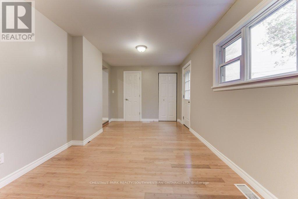 26 St. Leger Street, Kitchener, Ontario  N2H 4L9 - Photo 13 - X12825804