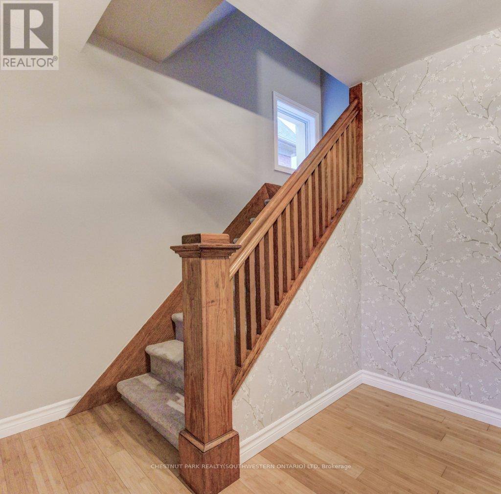 26 St. Leger Street, Kitchener, Ontario  N2H 4L9 - Photo 17 - X12825804