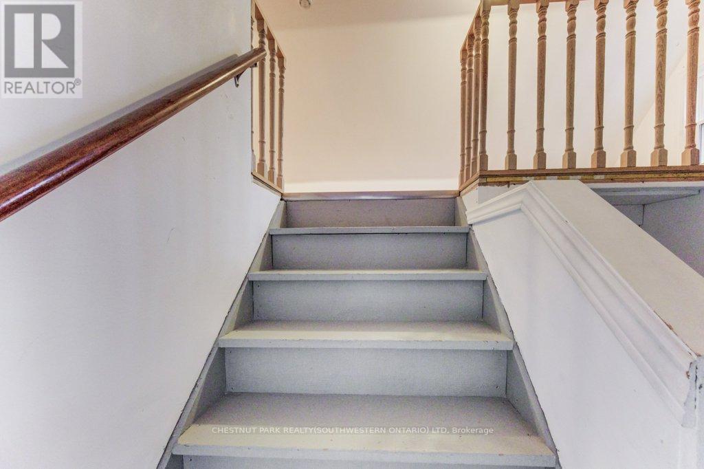 26 St. Leger Street, Kitchener, Ontario  N2H 4L9 - Photo 18 - X12825804