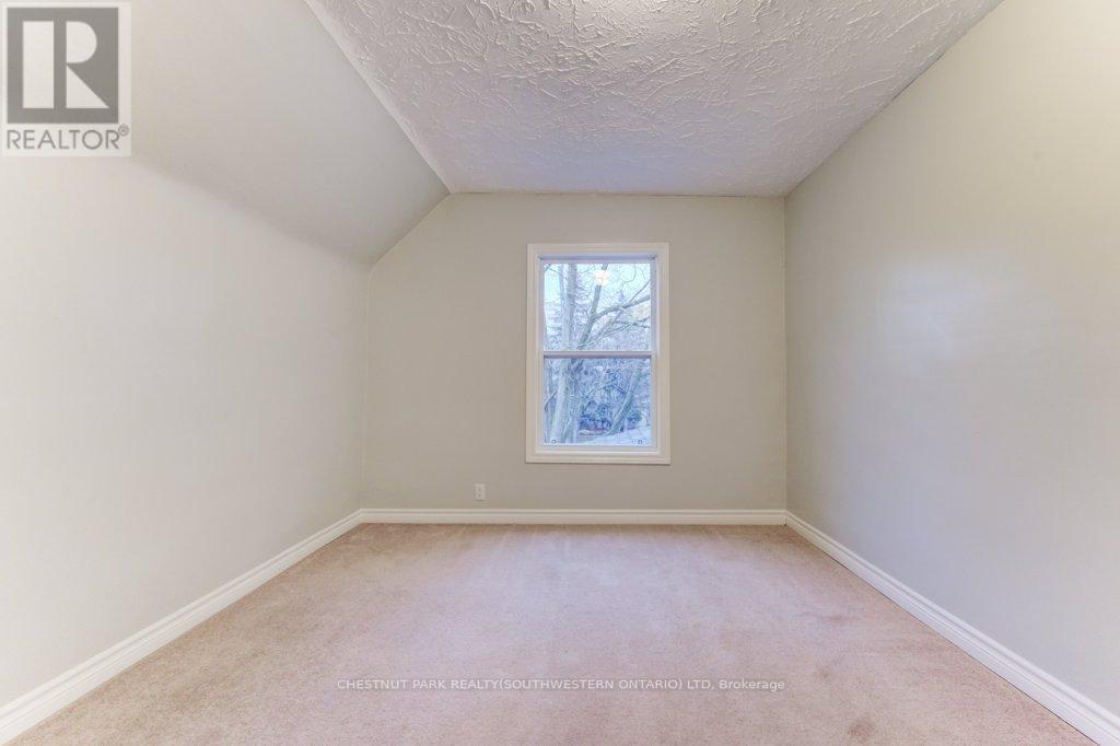 26 St. Leger Street, Kitchener, Ontario  N2H 4L9 - Photo 23 - X12825804