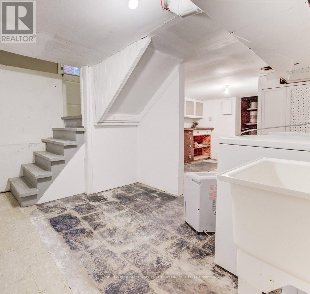 26 St. Leger Street, Kitchener, Ontario  N2H 4L9 - Photo 32 - X12825804