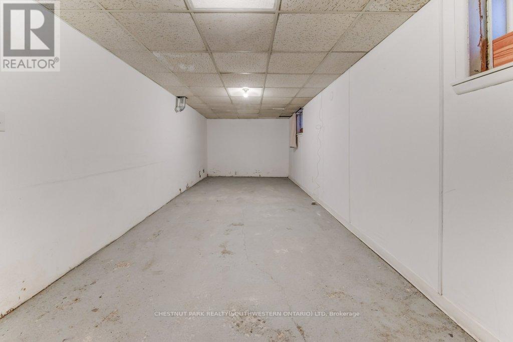 26 St. Leger Street, Kitchener, Ontario  N2H 4L9 - Photo 34 - X12825804