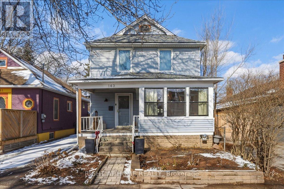 143 Russell Avenue, St. Catharines, Ontario  L2R 1W2 - Photo 1 - X12825822