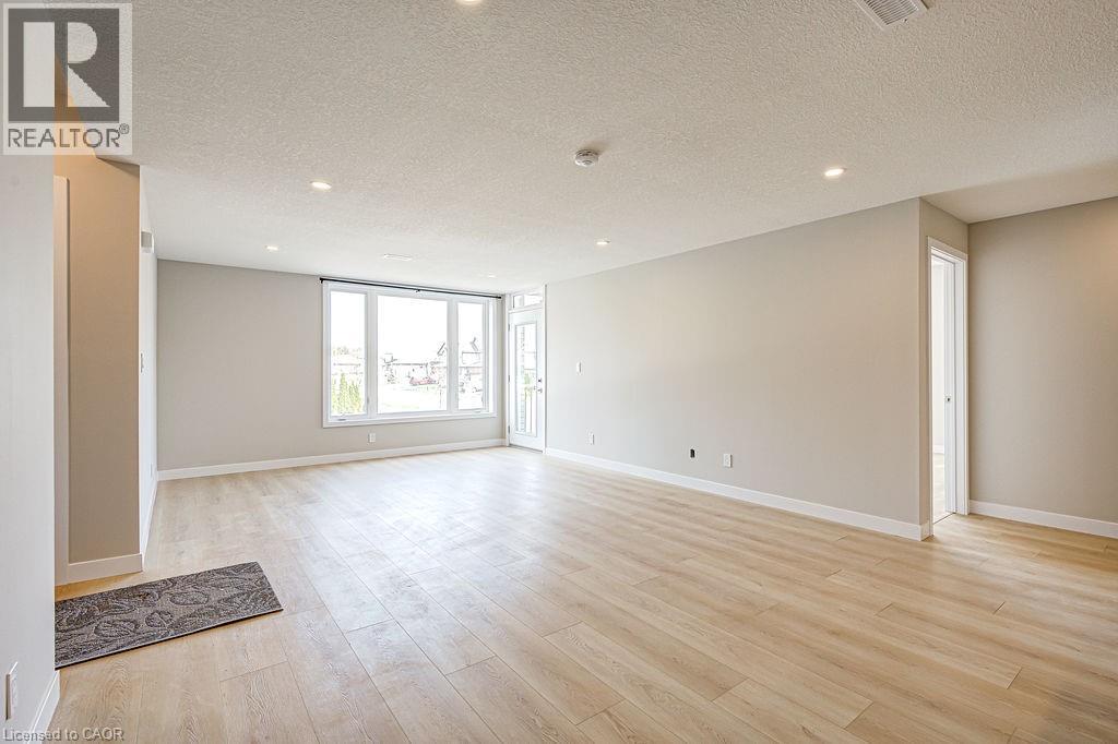 166 Astor Crescent Unit# 203, New Hamburg, Ontario  N3A 2B8 - Photo 2 - 40804158