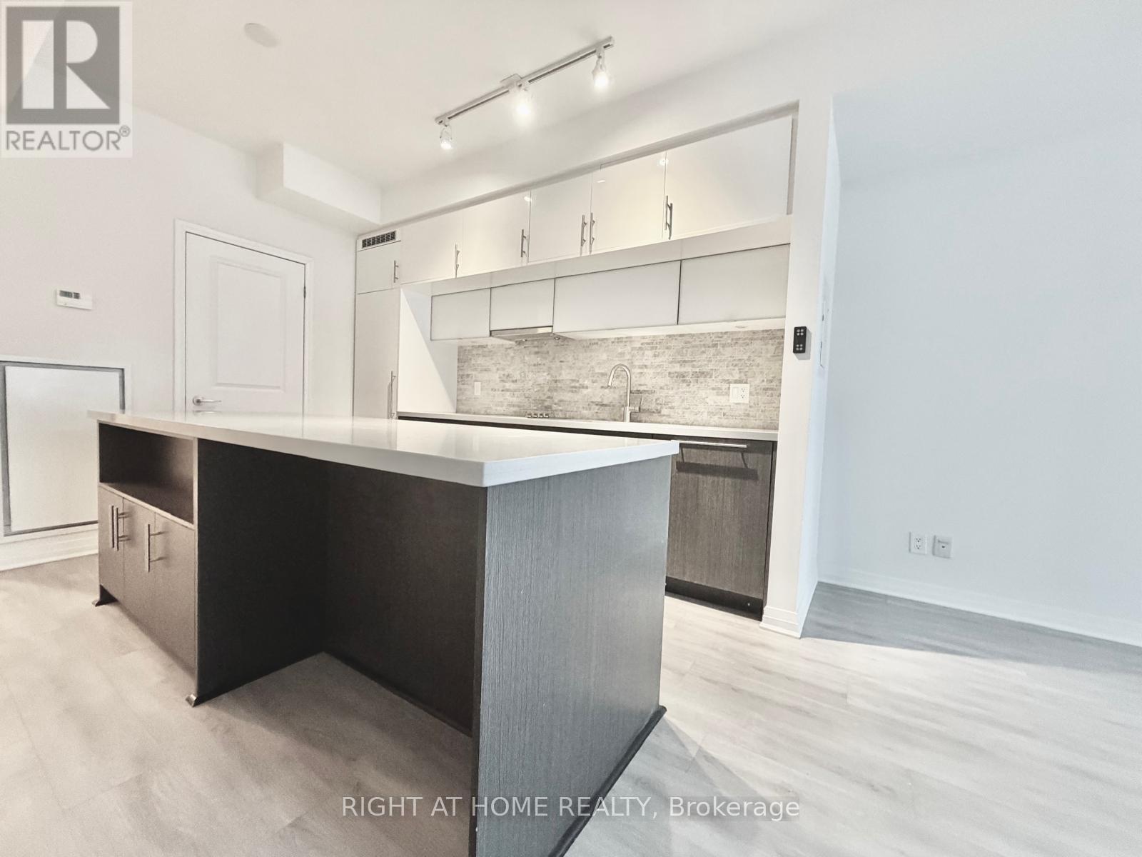 2903 - 8 MERCER STREET, Toronto, Ontario