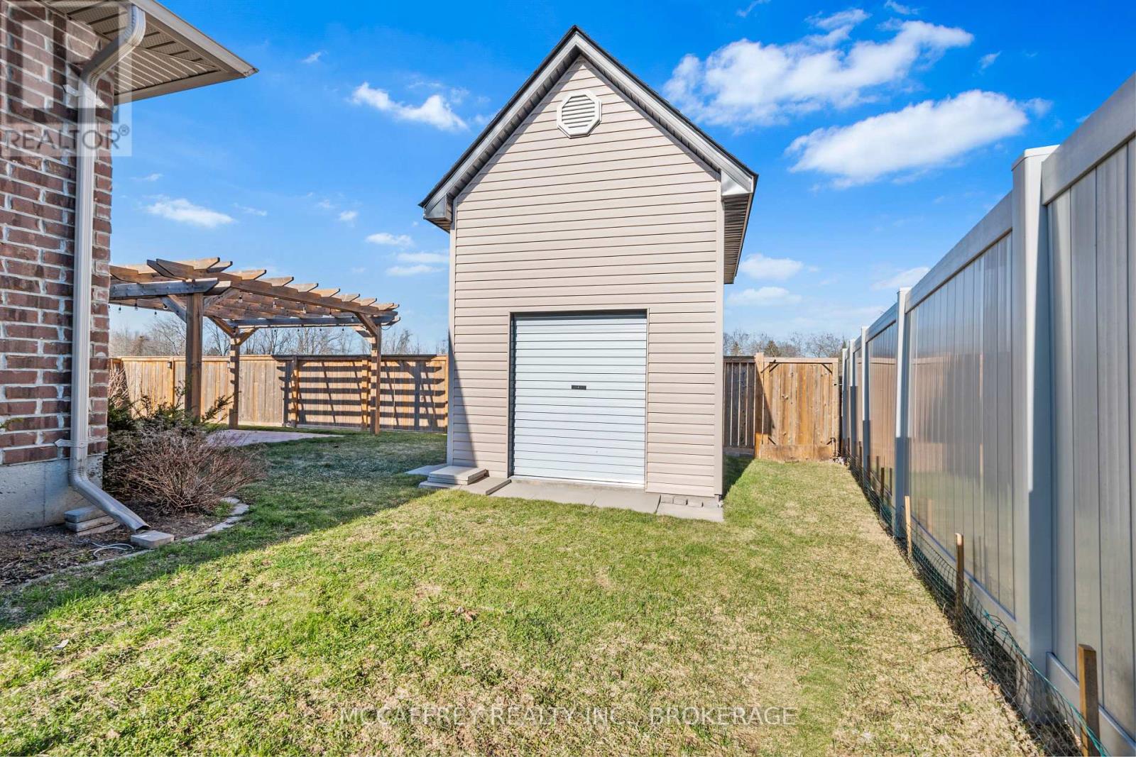 25 Staikos Court, Greater Napanee, Ontario  K7R 0B9 - Photo 37 - X12825836