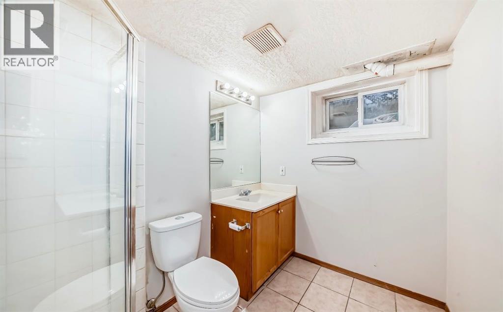 423 Regal Park Ne, Calgary, Alberta  T2E 0S6 - Photo 23 - A2280028