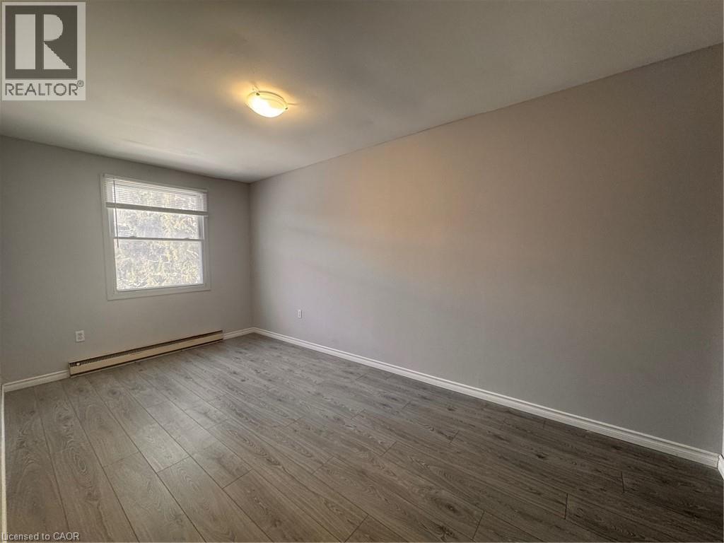 154 Westcourt Place, Waterloo, Ontario  N2L 2R7 - Photo 13 - 40807699