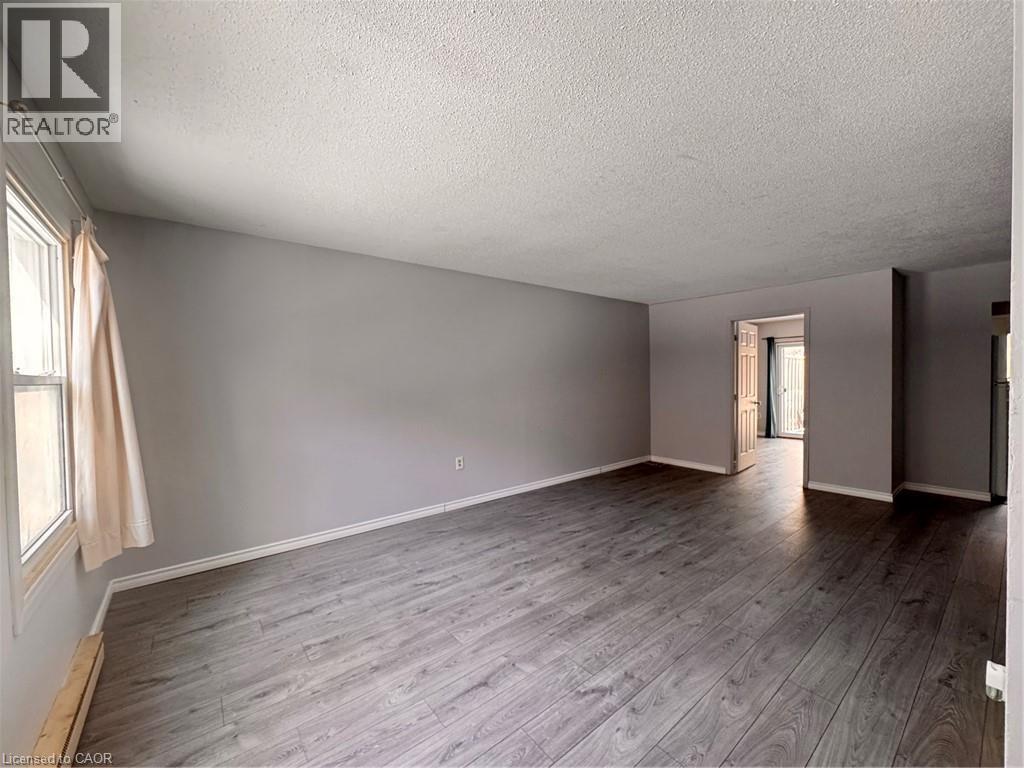 154 Westcourt Place, Waterloo, Ontario  N2L 2R7 - Photo 2 - 40807699