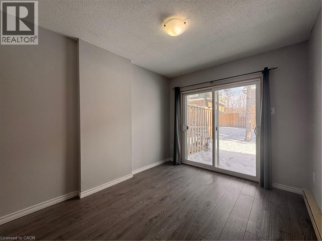 154 Westcourt Place, Waterloo, Ontario  N2L 2R7 - Photo 12 - 40807699