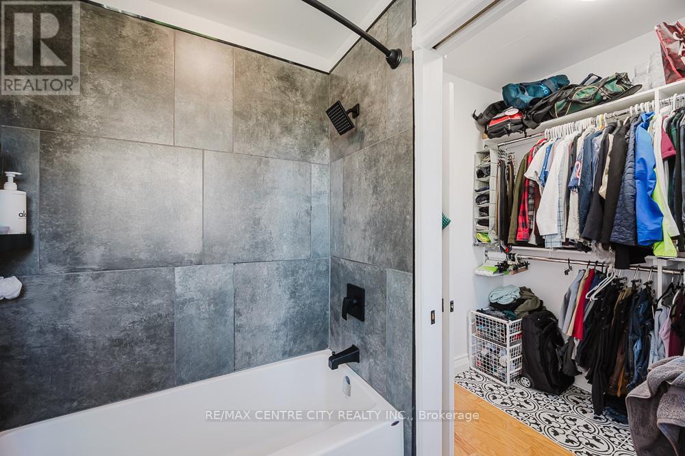 401 - 280 Queens Avenue S, London East, Ontario  N6B 1X3 - Photo 17 - X12825862