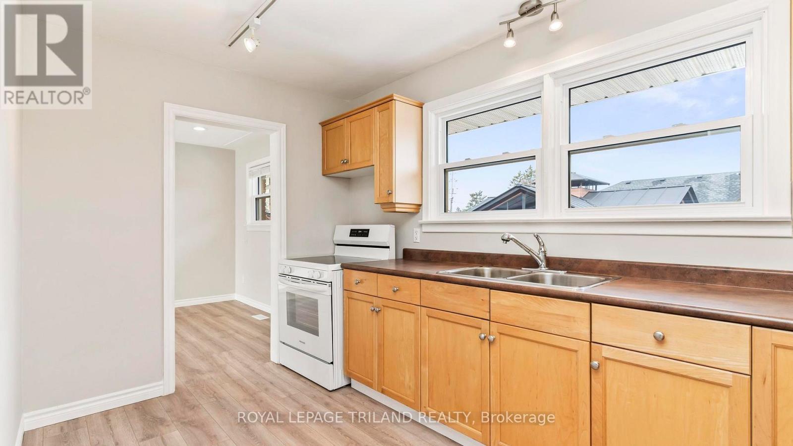 374 Elm Street, St. Thomas, Ontario  N5R 1K1 - Photo 12 - X12825864