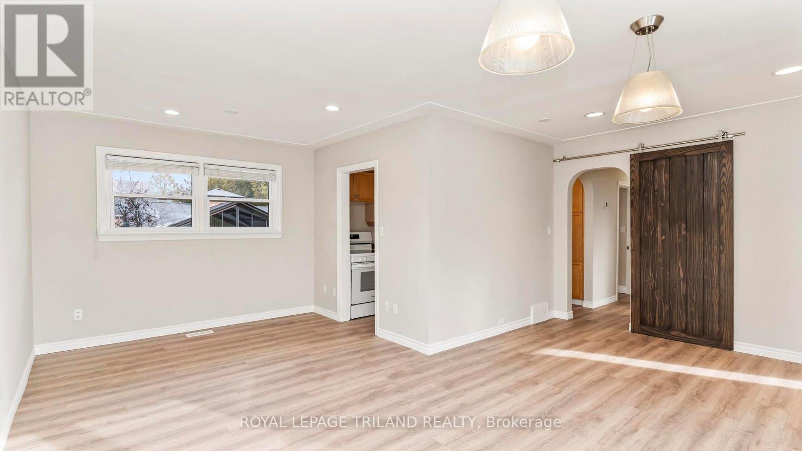 374 Elm Street, St. Thomas, Ontario  N5R 1K1 - Photo 9 - X12825864