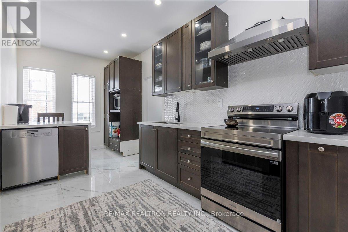 119 Jephson Street, Tay, Ontario  L0K 2A0 - Photo 11 - S12824130