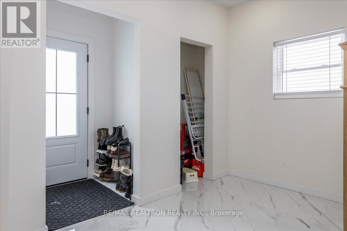 119 Jephson Street, Tay, Ontario  L0K 2A0 - Photo 2 - S12824130